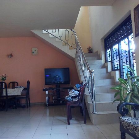 Randi Homestay In Negombo Exterior photo